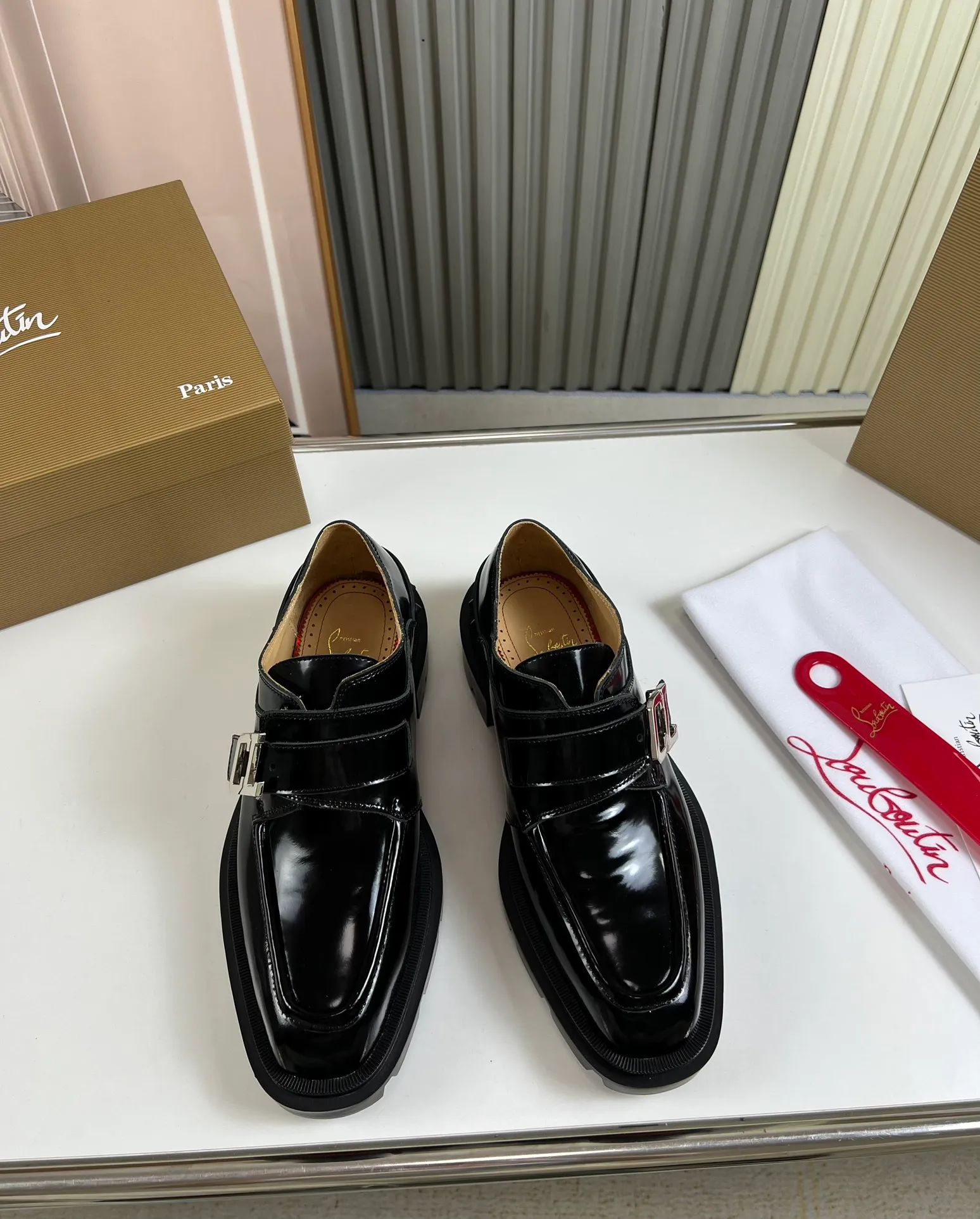 Men's shoes 💰720💰 CL's popular red-soled boots 🆑1:1 original mold, Christian* Louboutin, imported open-edge beaded cowhide leather on the upper + water-dyed cowhide lining, original outsole ⬆️ Wear-resistant and non-slip, full set of counter packaging 🎁38-45 (customized for 45, non-refundable)